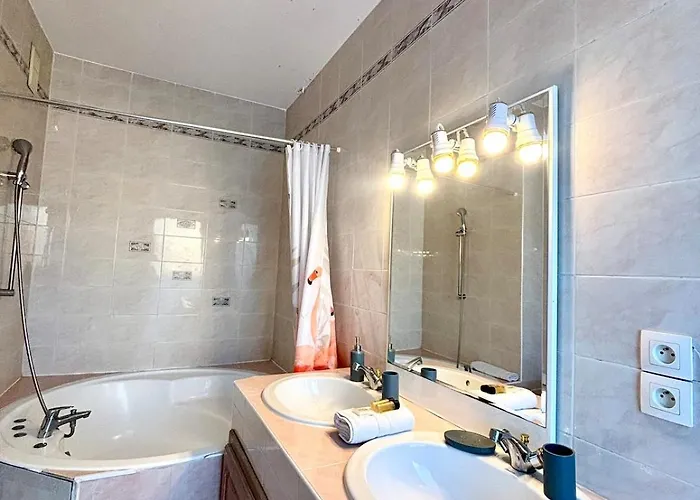 Nice, Exceptional Sea View, Floor, Parking شقة نيس